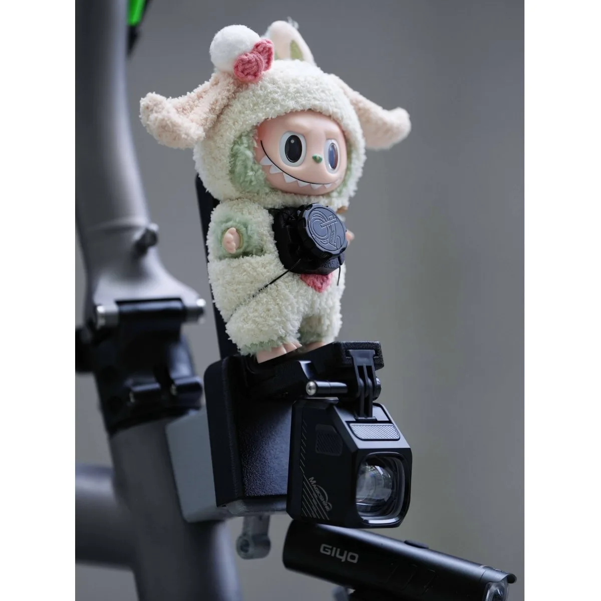 DJCRAWLER Storage Rack + Under-Car  Light/Action Camera Two-in-One Multi-Function Pig Nose Base No-Installation Mounting Bracket