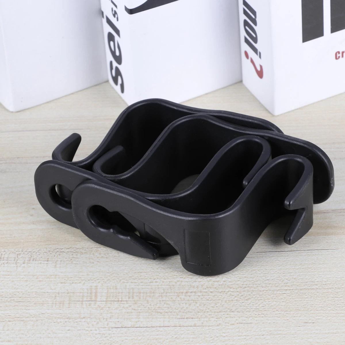 

4pcs Car Hooks Durable Premium Material Storage Multifunctional Back Seat Concealed Grocery Clothes Umbrella Handbags Water