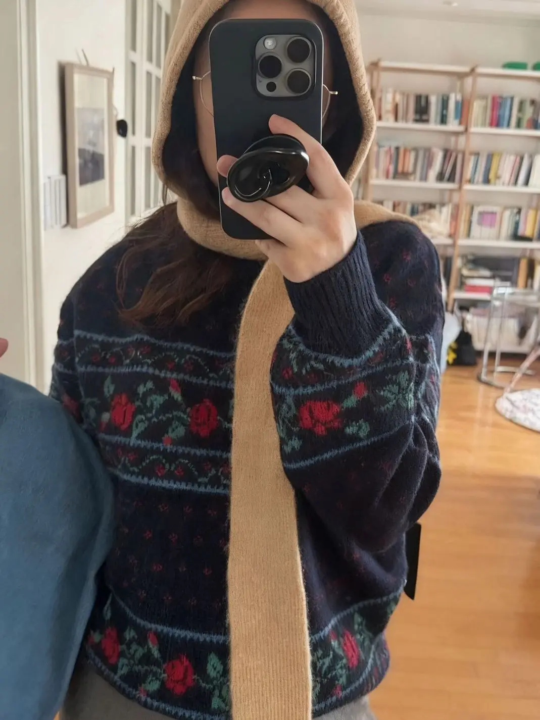 Morbido e accogliente maglione lavorato a maglia da donna sciolto motivo floreale vintage Dongdaemun Siene Rose ricamo lungo Sve rotondo Ne Top