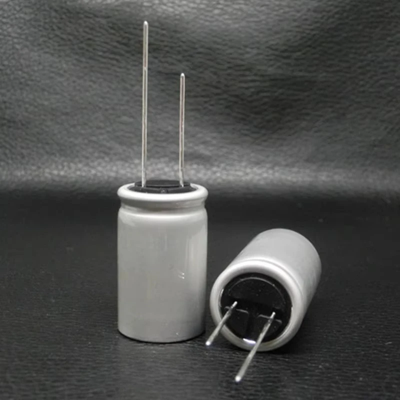 (2 Buah) 4700uf35v NIPPON CHEMI-CON GPD 35v 4700uF Kapasitor Tetap Kapasitor Elektrolit Aluminium Tahan Suhu Tinggi