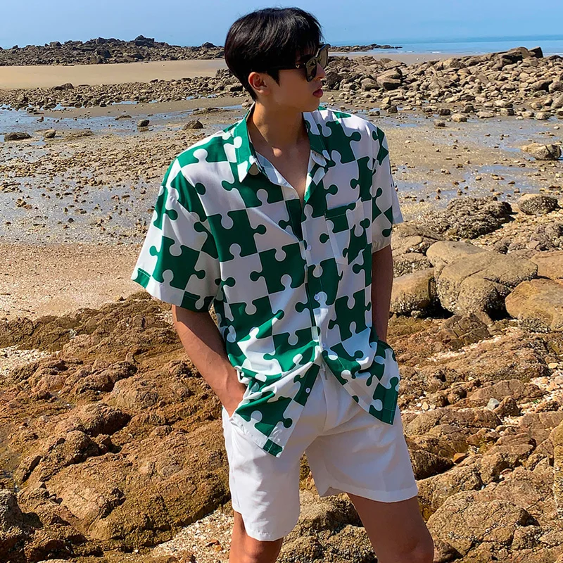 

Men's Handsome and Cool, Cool and Personalized Color Blocking Short Sleeved Shirt, Korean Version Loose Checkered Shirt