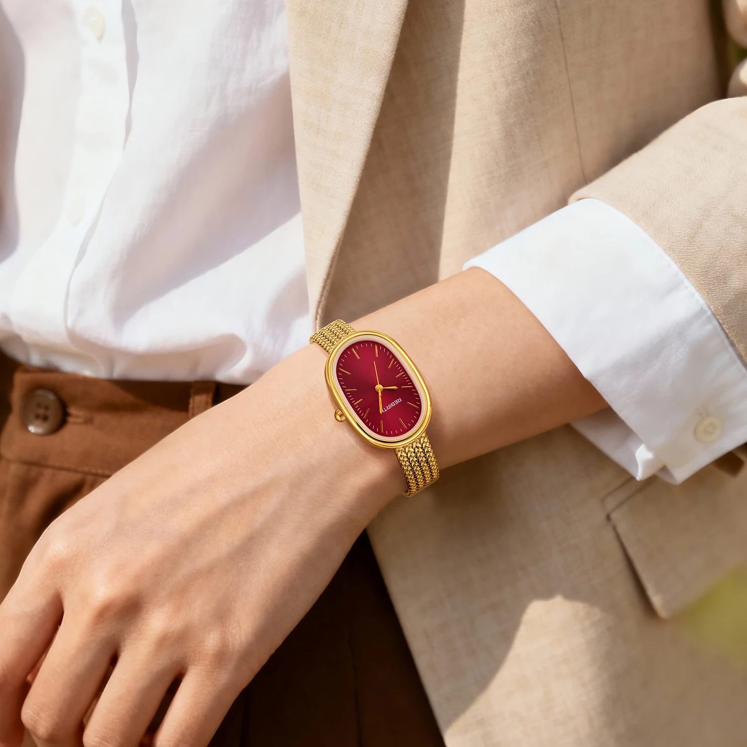 ساعة كوارتز نسائية بسيطة وعصرية وعصرية وأنيقة مناسبة للارتداء اليومي