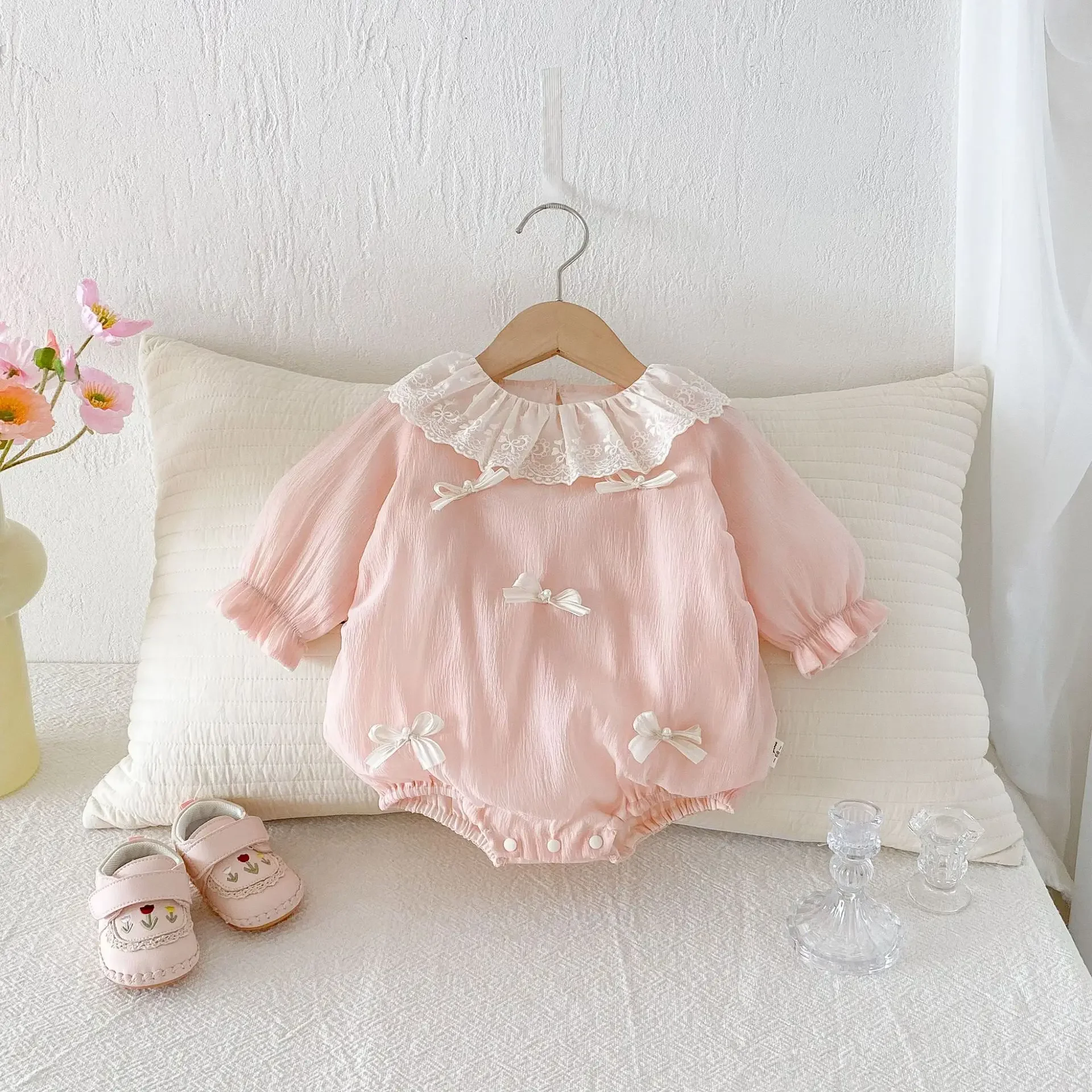 

Spring Autumn 0-3Y Baby Girl Romper Cotton spinning blend Elegant Lace Collar Bow Decor Newborn Outfit Cute Crawling Clothes