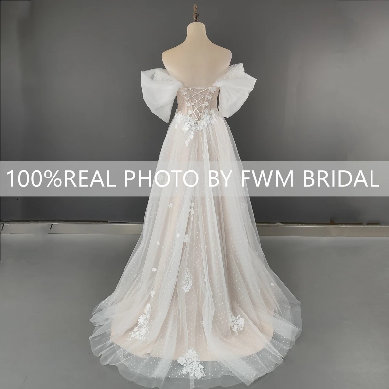 4562 #   Vestido de novia personalizado con flores en 3D y hombros descubiertos, corte en A, con cuello en V, abertura larga, espalda baja, encaje de lunares