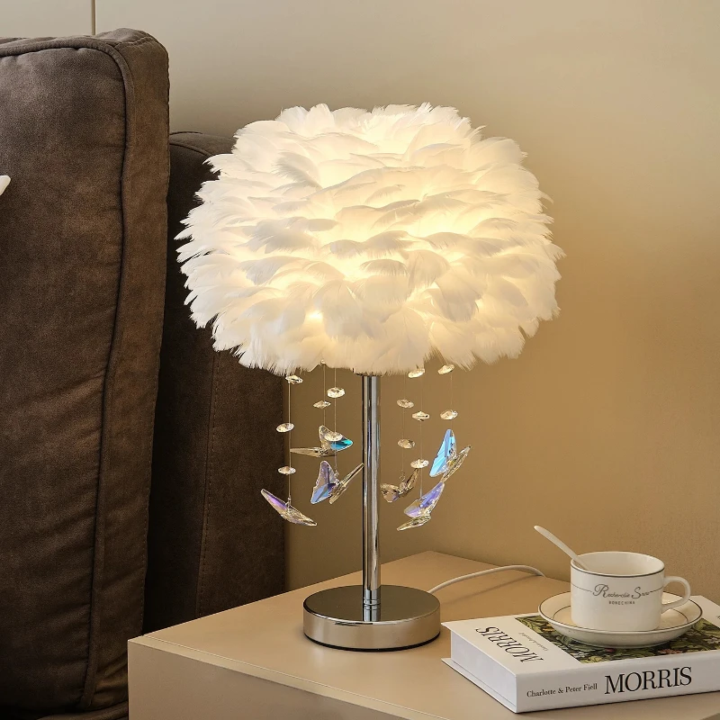 Butterfly crystal desk lamp feather bedroom bedside decoration cream wind light luxury romantic wedding room gift warm