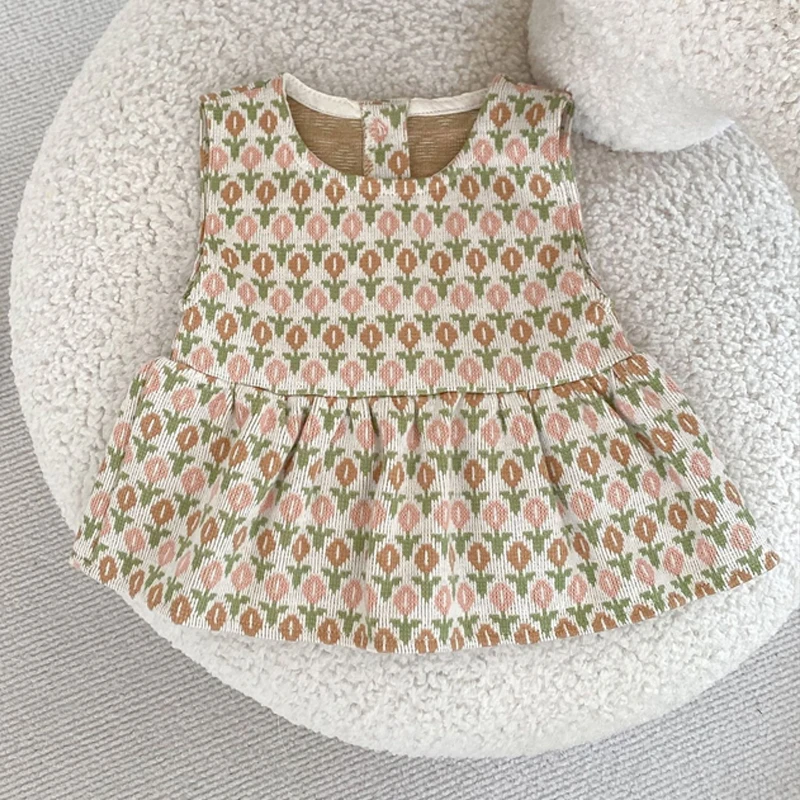 

Spring and Autumn New Baby Clothing 0-3 Year Old Female Baby Fashion Versatile Jacquard Tank Top