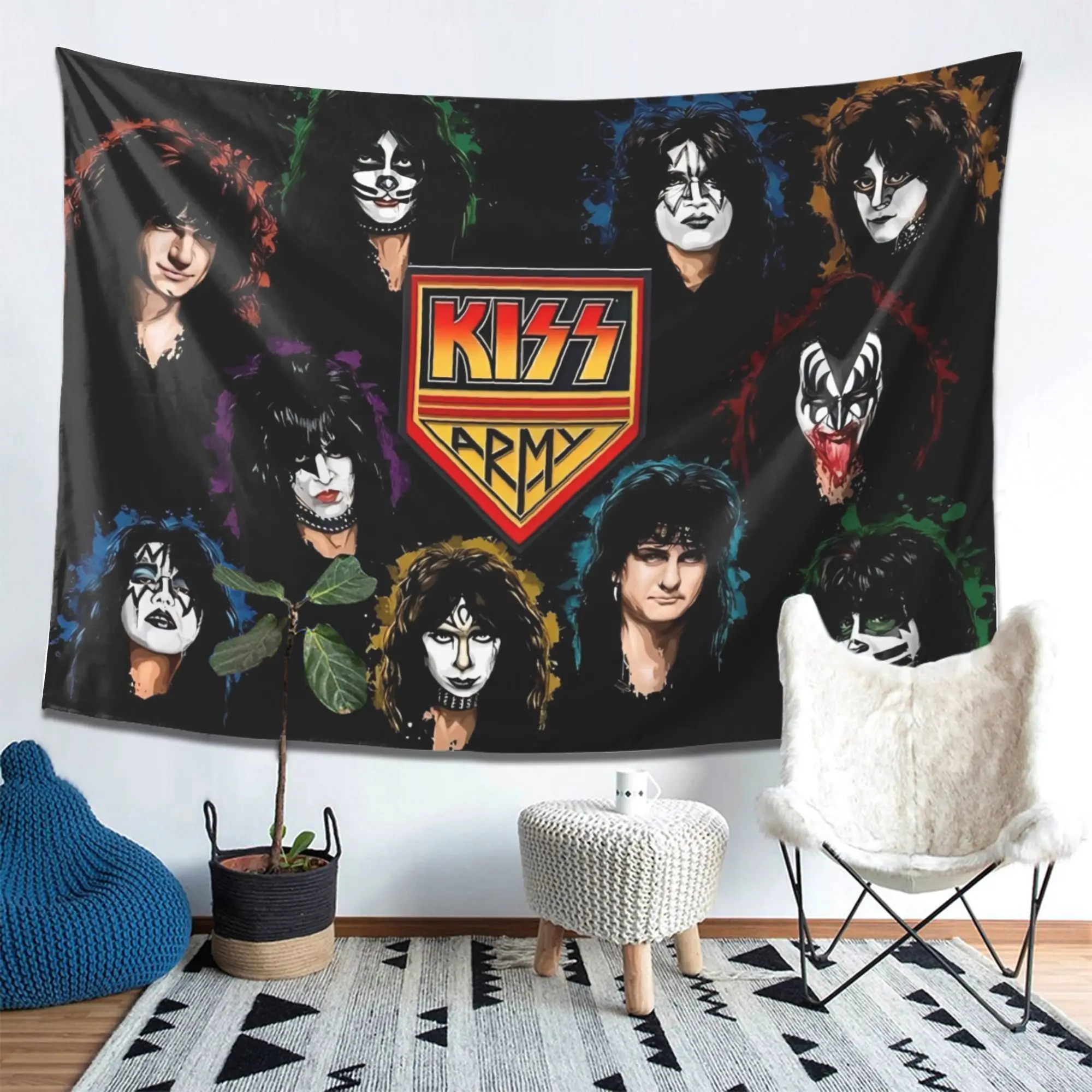 نسيج عسكري KISS المميز الذي يتميز بأفراد الفرقة الأسطورية في مكياجهم المميزين، مثالي للمعجبين ومثالي للإضافة