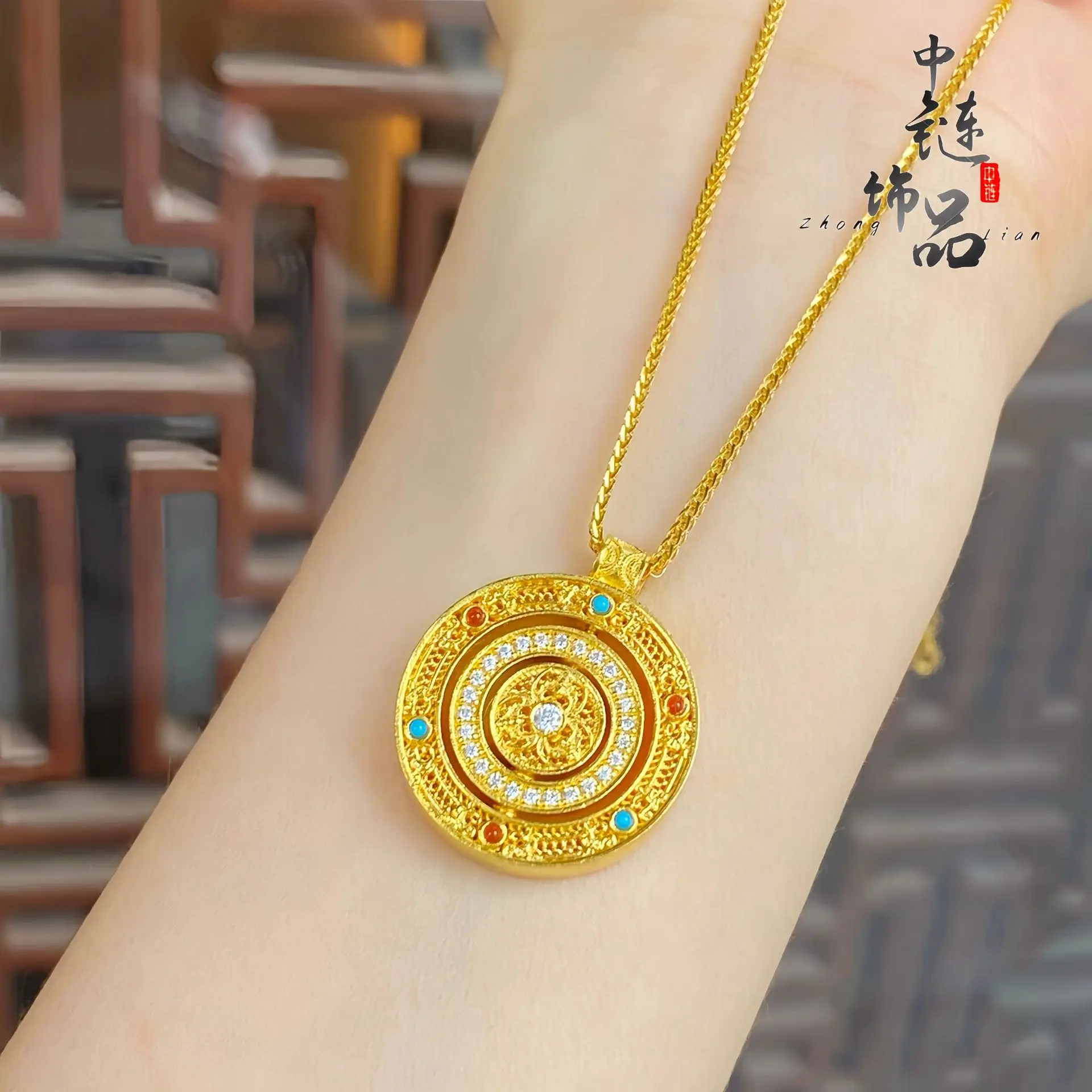 9999 gold diamond-studded auspicious rotating compass pendant with engraved 