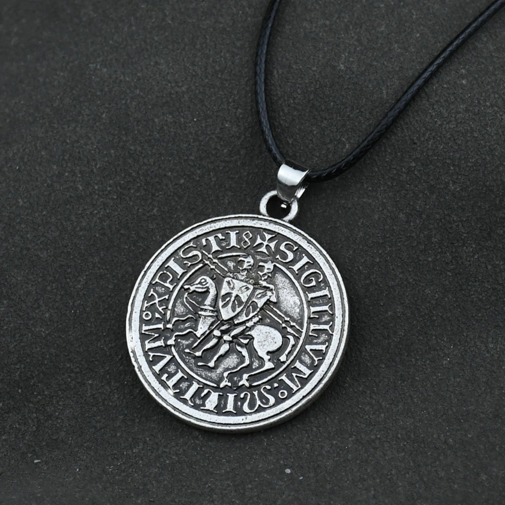 Men Amulet Jewelry Viking Double War Horse Greek Latin Knights Templar Exquisite Commemorative Seal Pendant Necklace Free ship