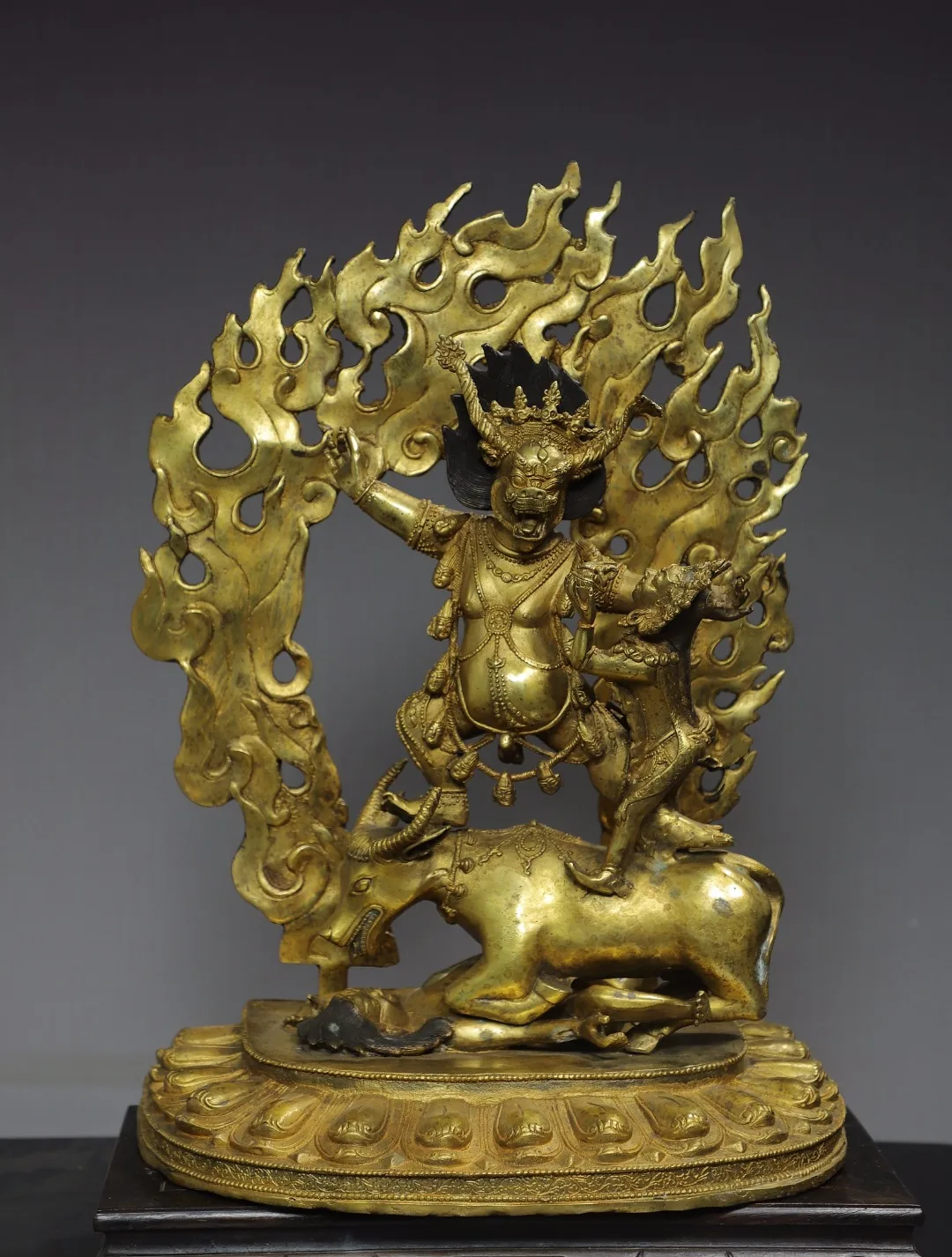 

20"Tibetan Temple Collection Old Bronze Gilded Cinnabar Hell Lord Yan Mo Protector Buddha Backlight Lotus Terrace Worship Hall