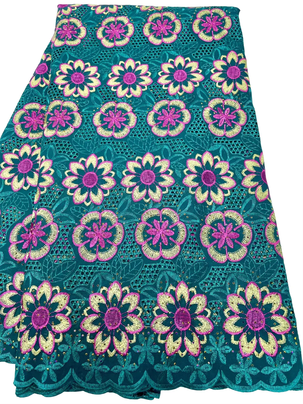 Goedkope Nigeriaanse stof, hoge kwaliteit, 2027, geborduurd, 100% katoen, 5 yards, Afrikaanse Zwitserse voilekant, elegante jurk voor dames.