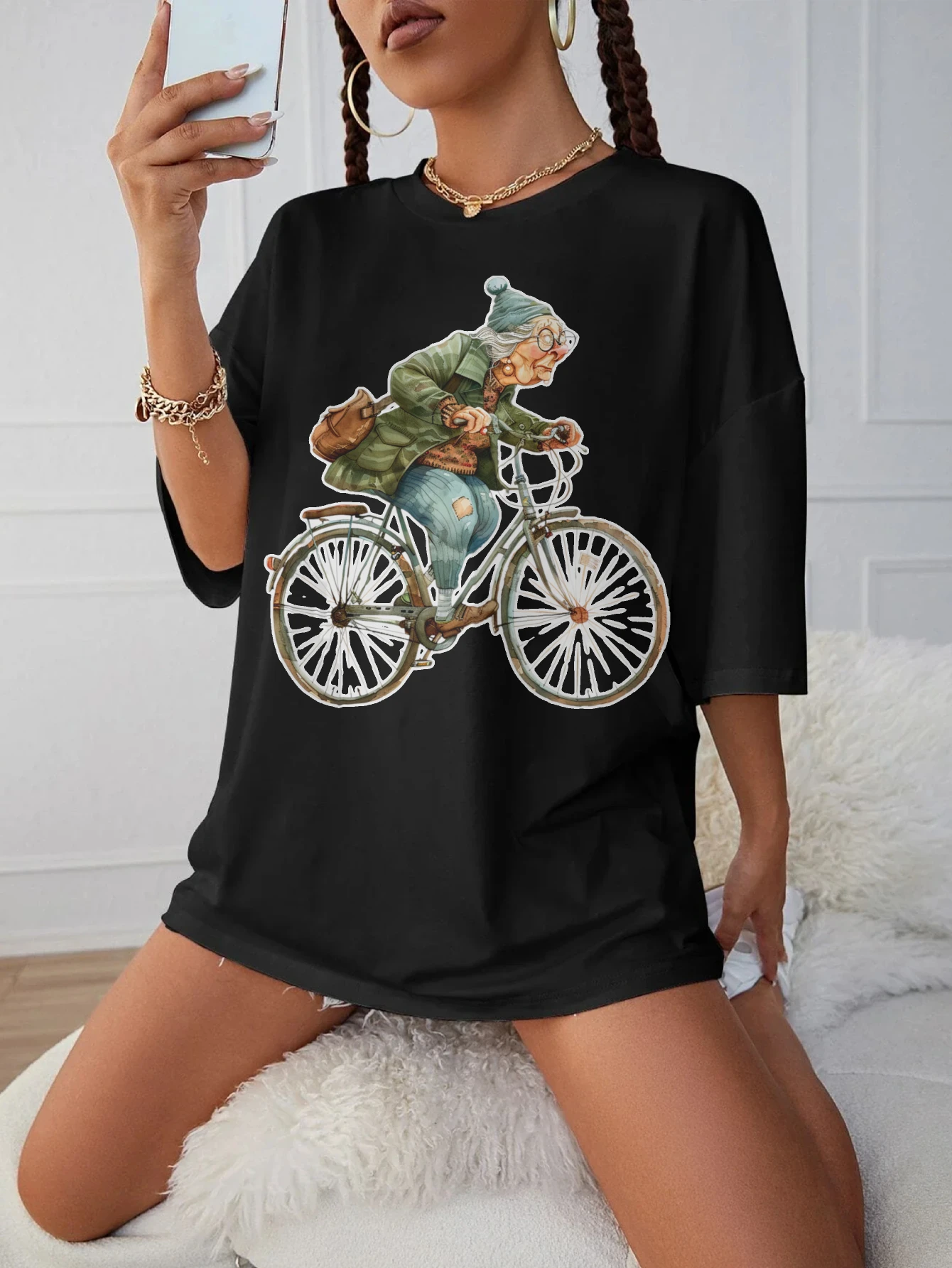 

Quirky-Whimsical-Crazy-Grandma-Clipart Black Loose Fit Maternity T-Shirt Women's Round Neck Perfect for Late Pregnancy Summer