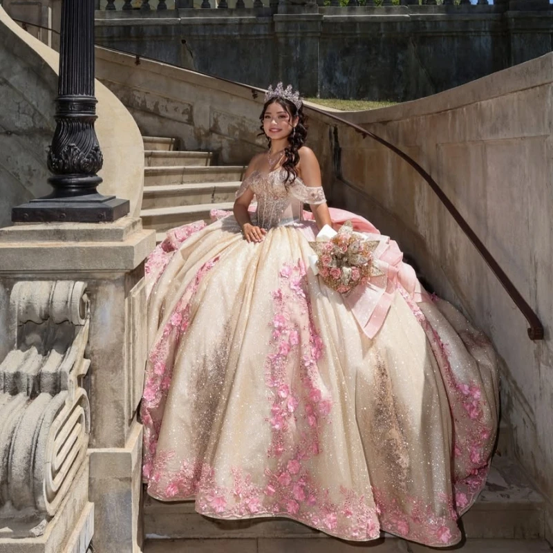 champagne Glitter Quinceanera Dresses Off Shoulder Ball Gown Sweet 16 Dress Applique Flower Beading Bow Tull Corset Birthday Ves