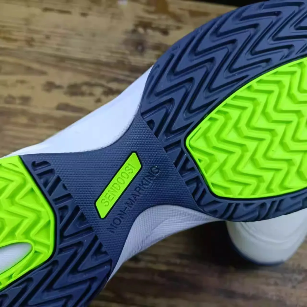 Trainers Women's Breathable Fashion Running Shoes Comfortable Casual Shoes Men's Sneakers Indoor Tennis Training Shoes