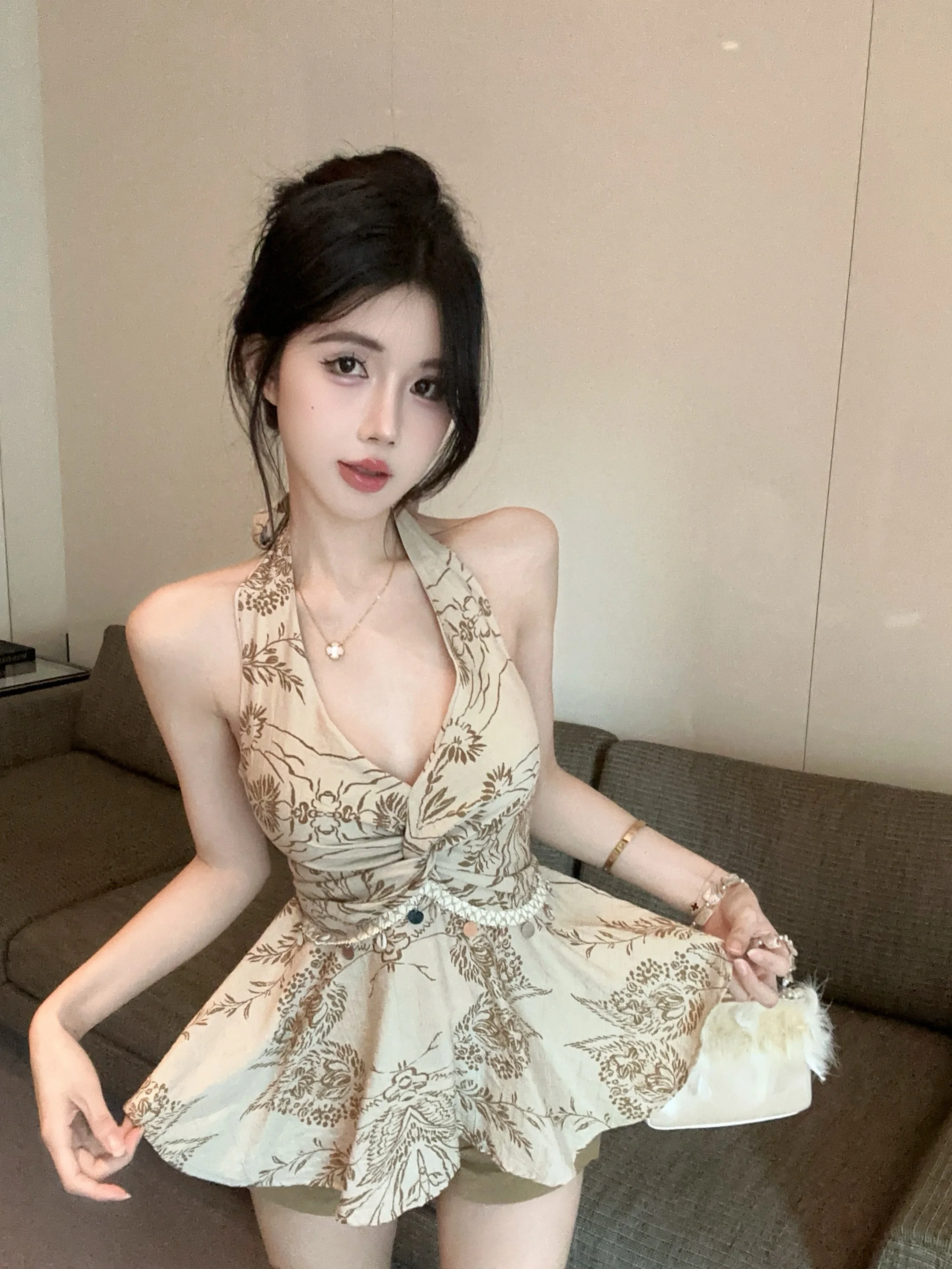 

Slim Fit V-Ne Top Knot Twist Hanging Ne Waist Cinching Bell Sve Summer New Women's Faion irt Design Sense