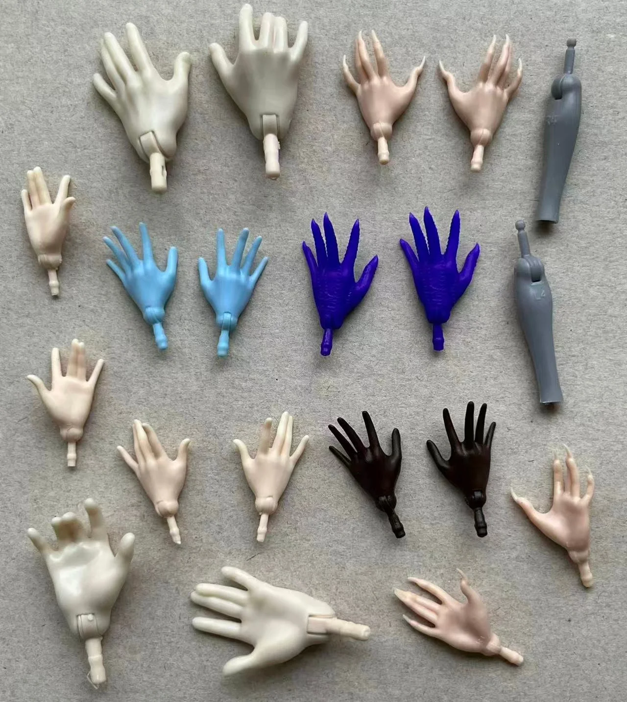 1/6 Slim Monster Doll Hands Elbows Feets Black White Brown Beige Color Doll Parts Accessories Long Nail Hands Parts