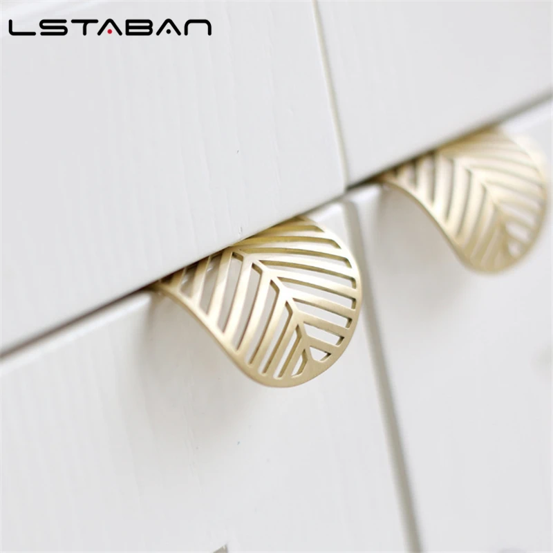 Modern Simple ปกปิด Handle ทองเหลือง Leaf ที่มองไม่เห็นดึงตู้เสื้อผ้าตู้ไวน์ตู้เฟอร์นิเจอร์ลิ้นชัก Golden ฮาร์ดแวร์ Knobs