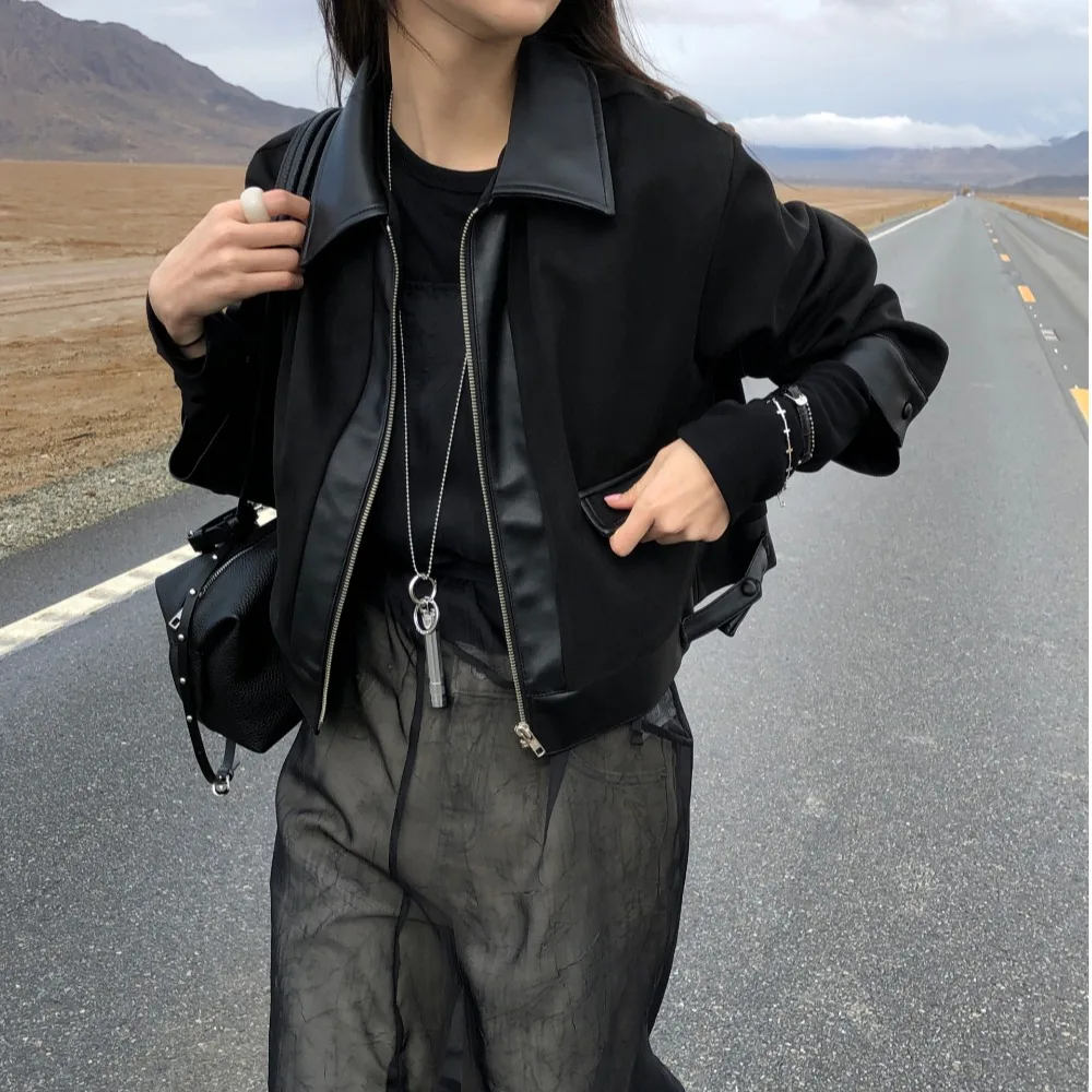 シックなレディースレザージャケット秋冬新作ファッションカジュアル鹿革ベルベットスプライシングPUスタンドカラージッパー開閉トップ