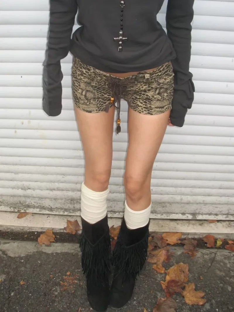 Винтажные готические потертые джинсы с леопардовым принтом и галстуком для женщин летом Y2k джинсы с низкой талией утягивающие короткие брюки женская одежда