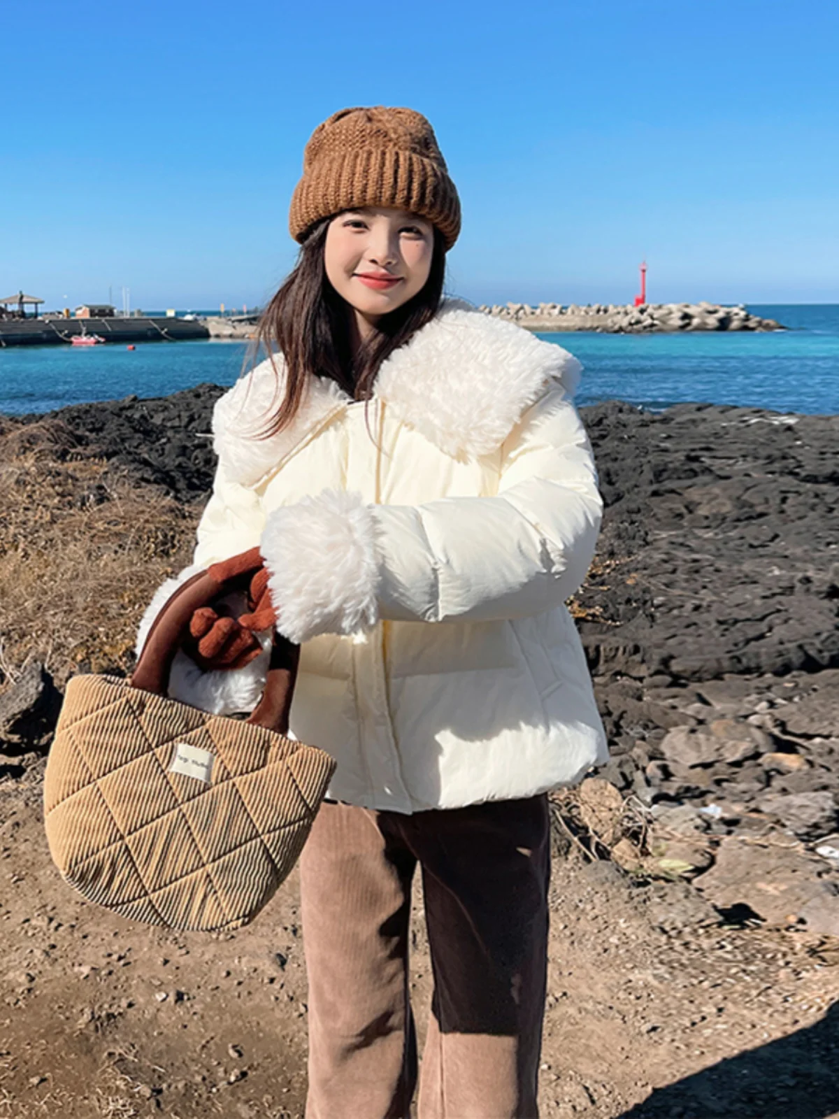 화이트 또는 양털 패치워크 다운 재킷 여성용 겨울 패션 디자인 독특한 아우터웨어 한국 스타일 출퇴근 방풍