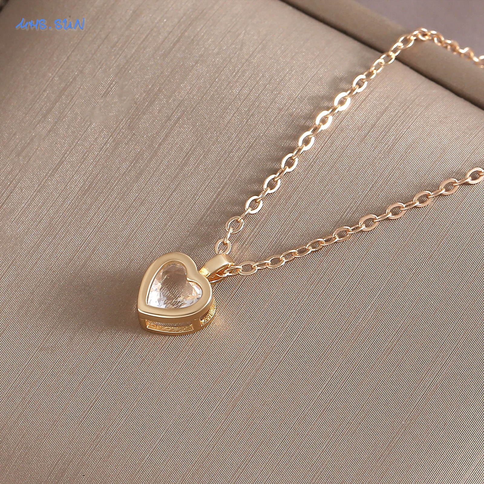 MHS.SUN White Zircon Love Heart Pendant Necklaces for Women Metal Trendy Romantic Jewelry Gold Color Accessories Birthday Gifts