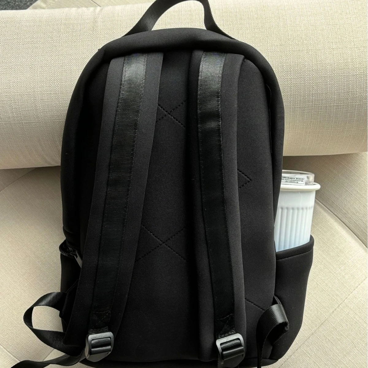 Mochila impermeable de goma de cloropreno mate, bolsa de fitness negra, bolsa de viaje de tela para madre, yoga del mismo estilo