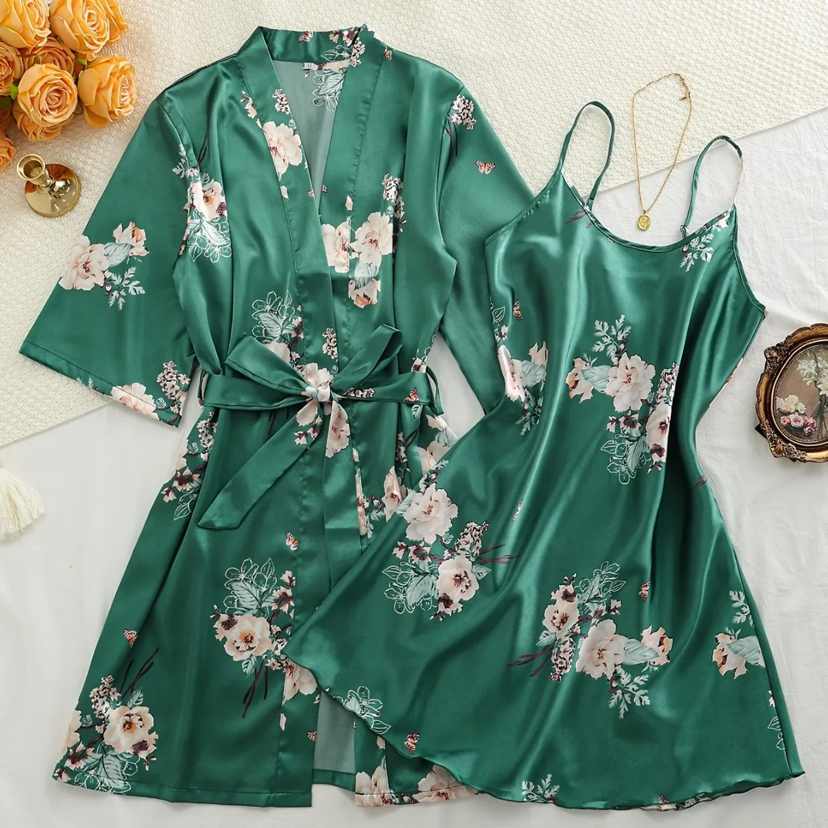 

Sexy and Sexy Imitation Silk Nightgown, Thin Nightgown, Two-piece Set for Home Wear, Pajamas, Bathrobe