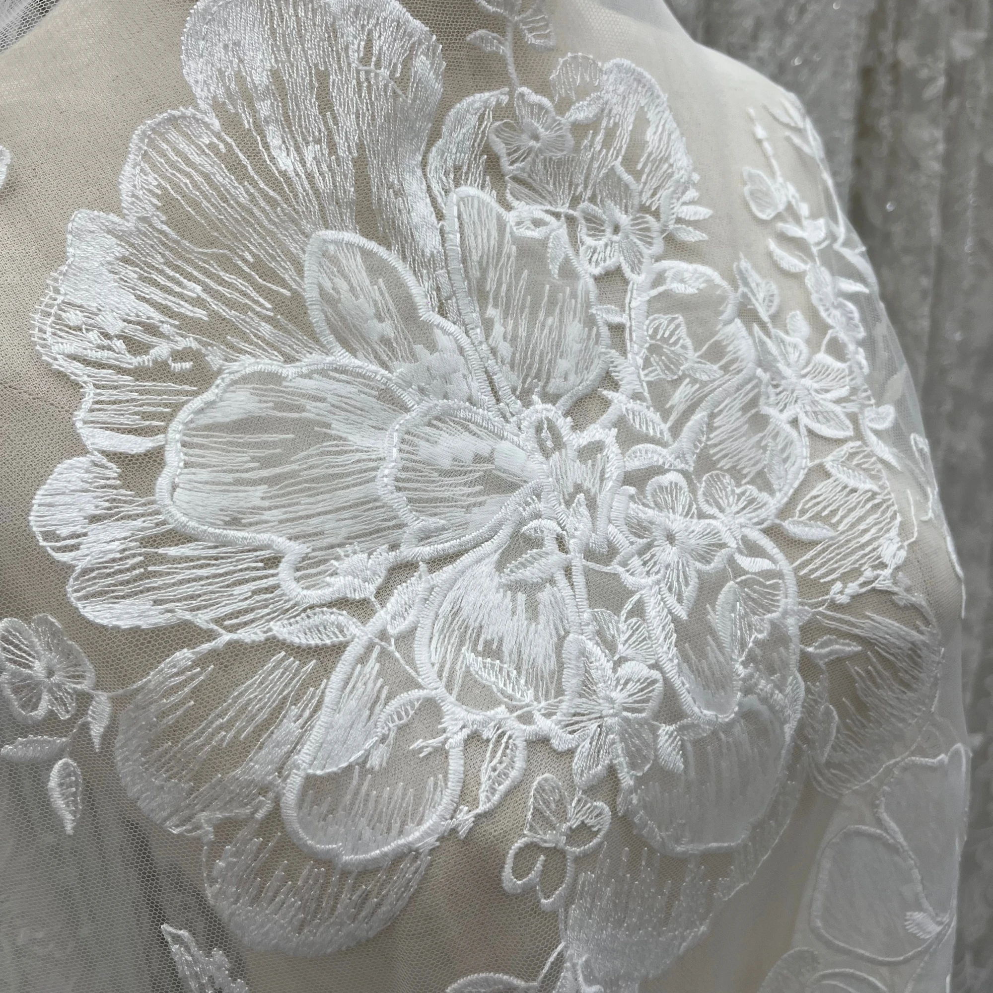 Three-Dimensional Double-Layer Fine Embroidery, Suitable For Wedding Dress Design, High-End Custom Lace Fabric