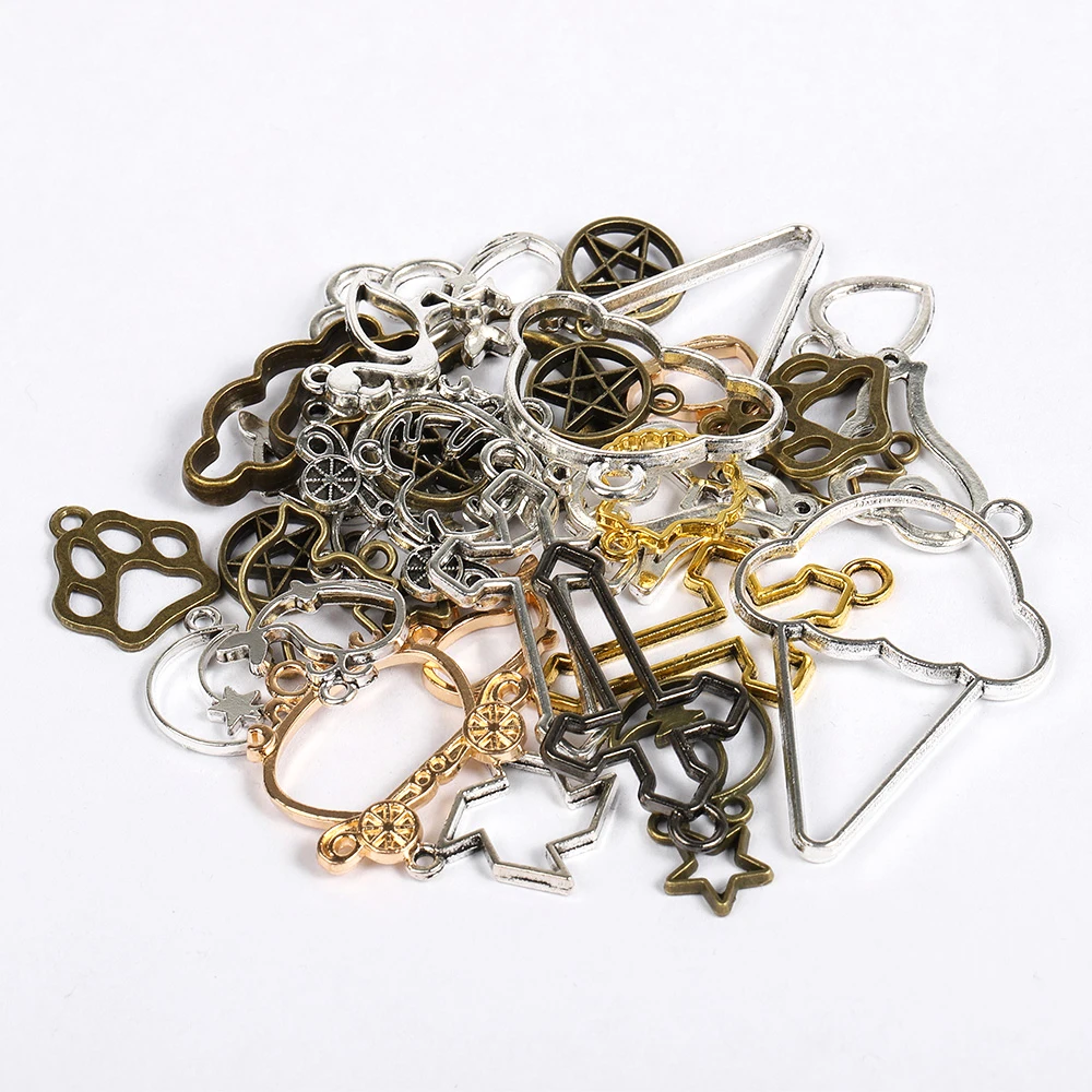 30 Chiếc Cát Động Vật Khung Quyến Rũ UV Nhựa Dính Khuôn Kim Loại Hình Học Ốp Viền Mặt Dây Chuyền Phụ Kiện Trang Sức Làm Tự Làm Thành Phần