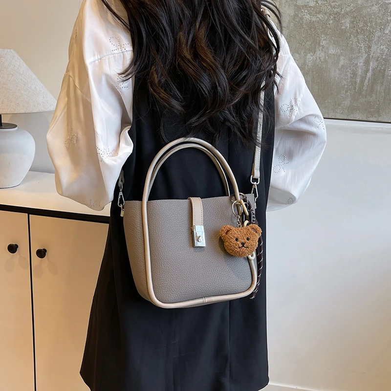 Designer Women's Handbags Leather Tote Bag With Top Handle And Shoulder Strap Elegant Work Travel Companion