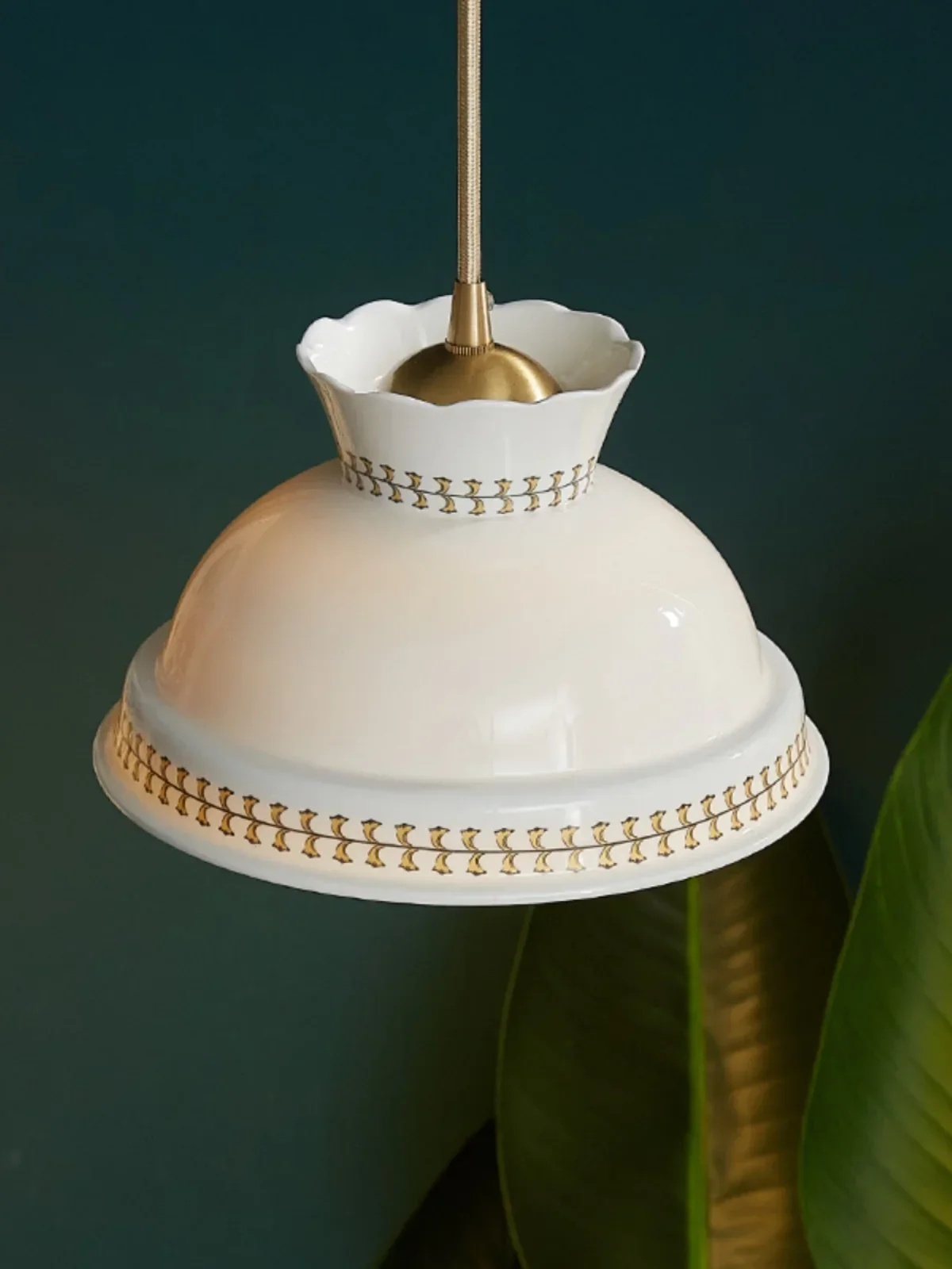Japanese Retro Glass Ceramic Lace Restaurant Bar Brass Pendant Light Vintage Hanging Ceiling Lamp For Cafe Kitchen Home Decor