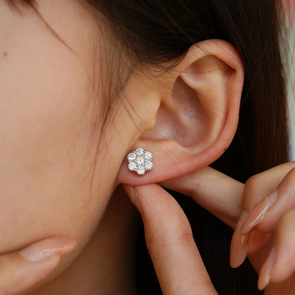 Neue 3mm Blumenförmige Moissanit-Ohrringe S925 Silber 18K Vergoldung D-Farbe Damen-Moissanit-Ohrringe mit GRA-Zertifikat – Detail 8