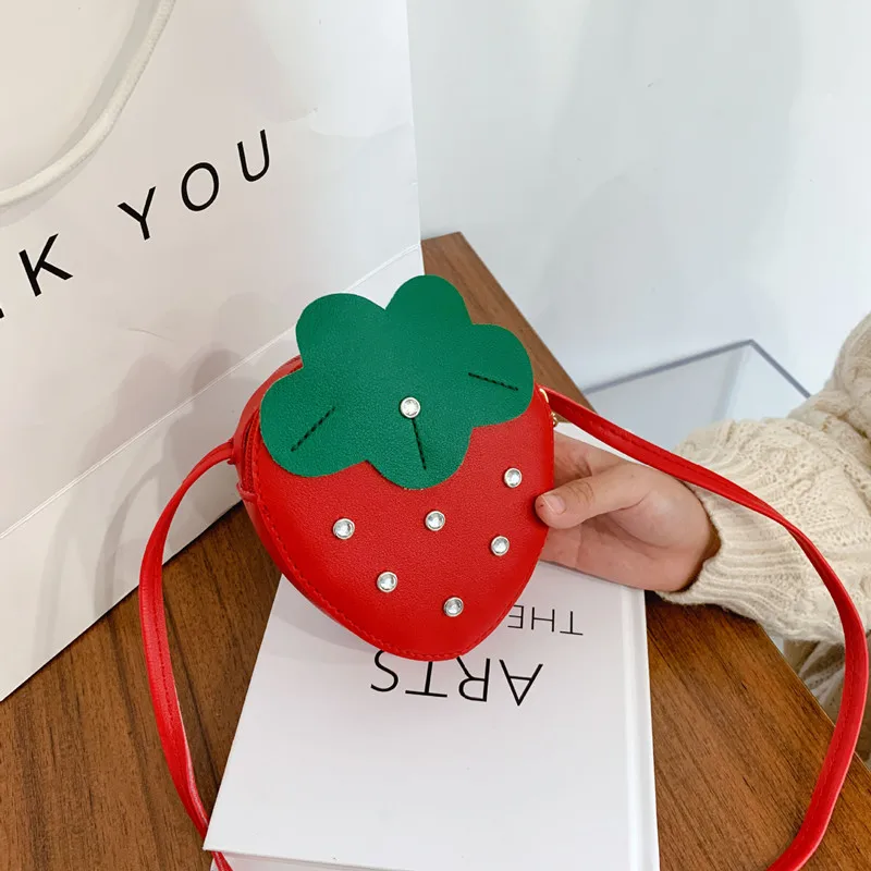 Fashion Coin Purse Cartoon Strawberry Wallet Children\'s Crossbody Bag Cute Diamond Strawberry Decoration Coin Purse