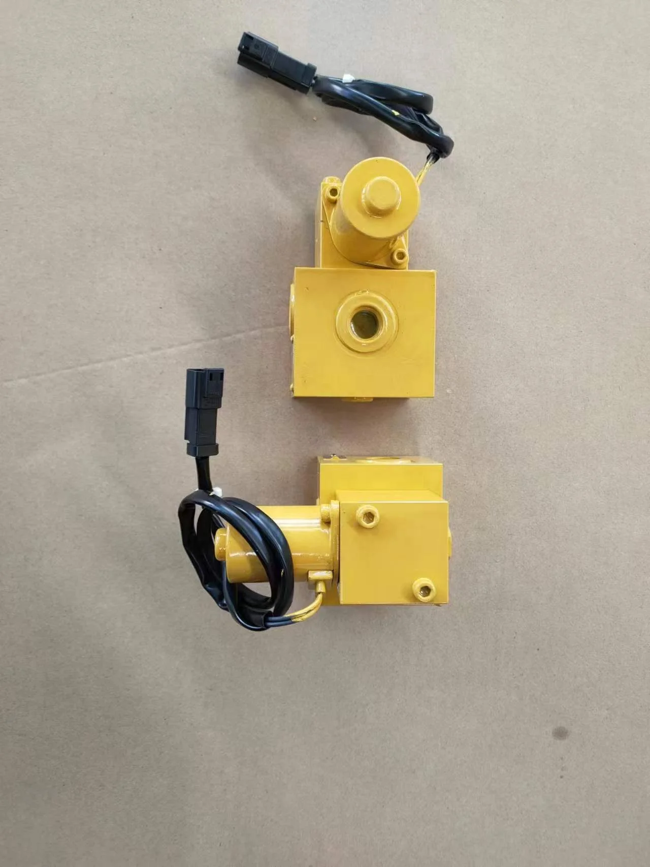 TLF Genuine Excavator Spare Parts Valve Ass'y 209-60-77220 for PC1250-8 PC2000-8 PC800-8