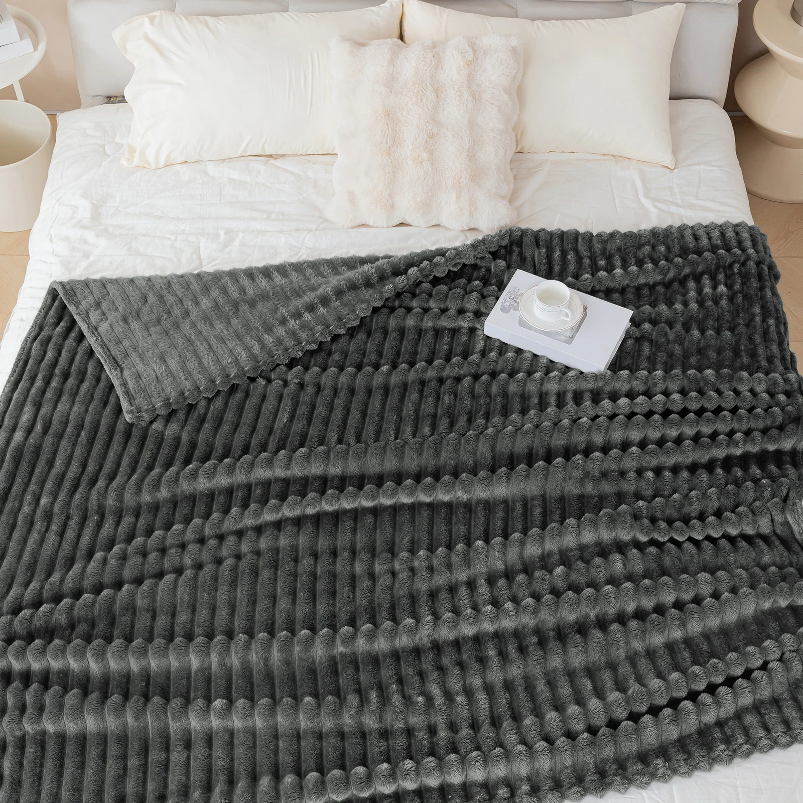 1 Stück gestreifte, einfarbige Flanelldecke, weiche und bequeme Überwurfdecke, geeignet für Sofas, Betten und Reisen, vielseitig einsetzbar – Detail 22