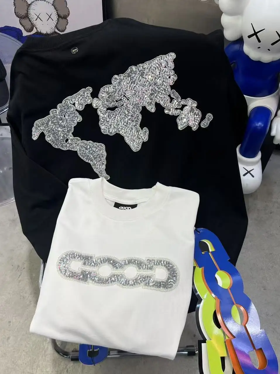 

Футболка Goodbrand с длинным рукавом, с блестящими буквами и картой, свободного кроя, унисекс, базовая, для пар, модная, хлопковая, для прогулок по городу, незаменимая вещь