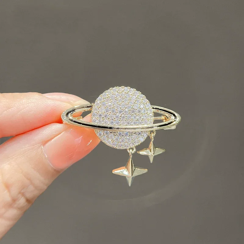 1Pc Exquisite Star Pin for Women Men Chic Planet Universe Brooches Pins Trendy Accessories Birthday Gifts Couple Items 2026