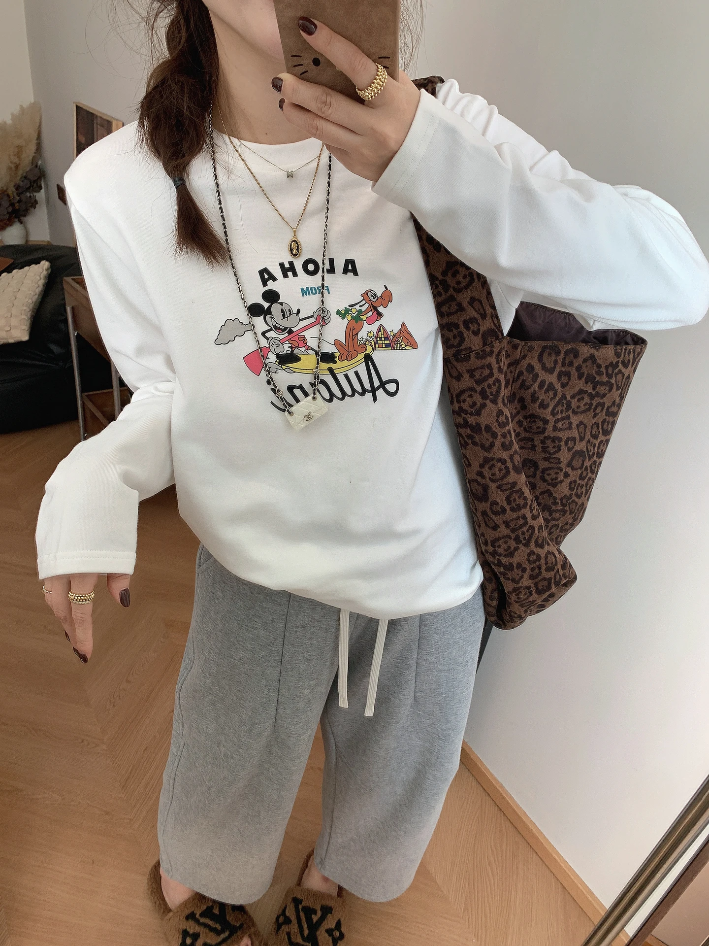 

Fce Lined Brued round Ne Long Sve T-irt Cartoon Print Korean Sle Loose Fit Autumn Winter New Arrival Women's Top