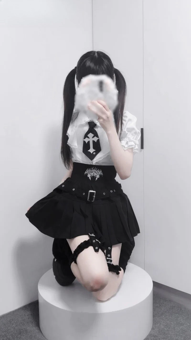 オリジナルハイウエストサブカルチャー和風レッグリング刺繍入りショートスカート甘くて万能な黒プリーツミニスカート