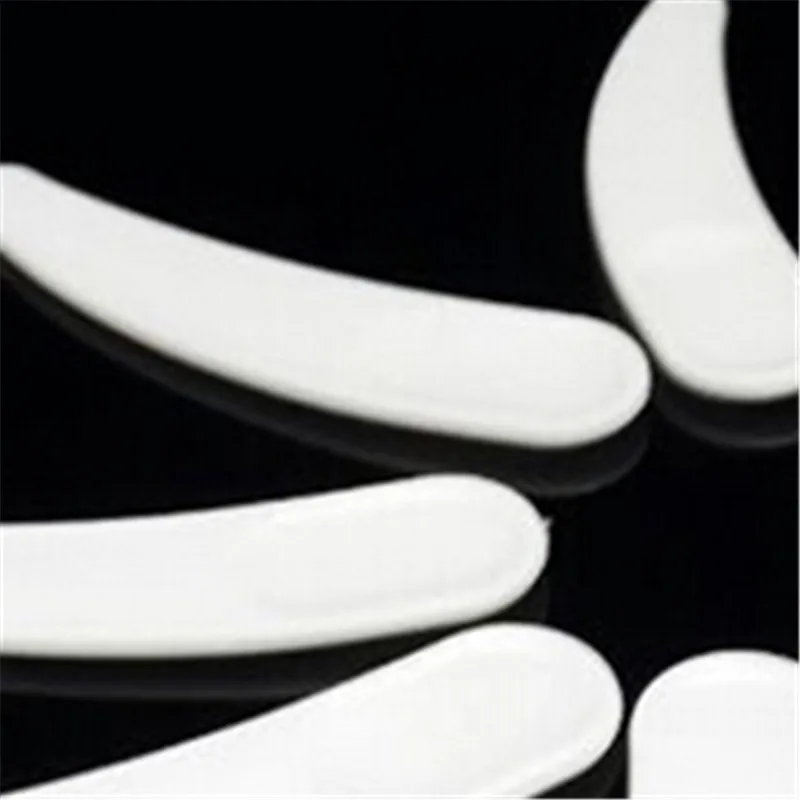 ช้อนสปาตูลามินิสำหรับเครื่องสำอาง 10 ชิ้น ช้อนโค้งแบบใช้แล้วทิ้งสำหรับมาส์กหน้า ครีมแต่งหน้า อุปกรณ์เสริมสำหรับแต่งหน้า เครื่องมือเครื่องสำอาง