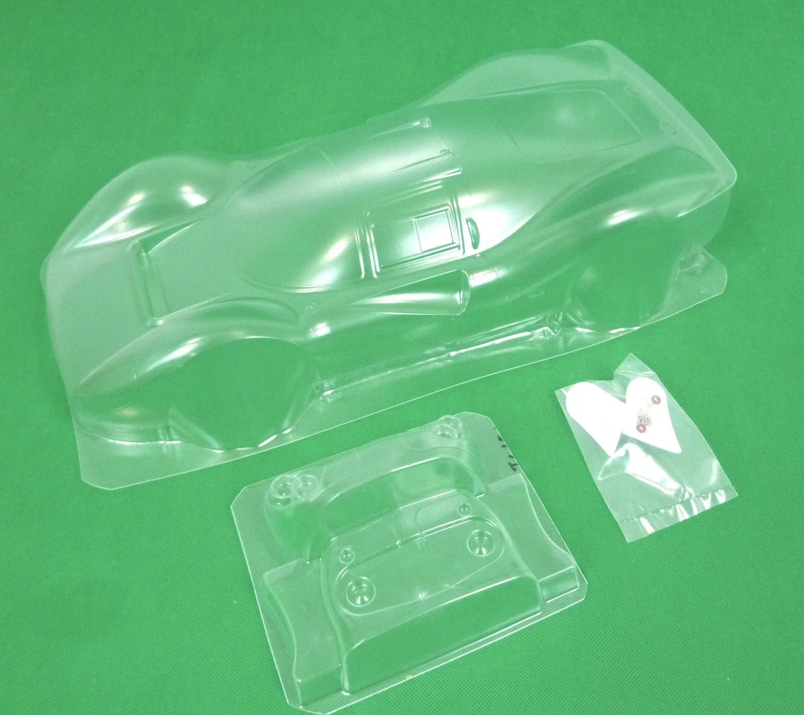 1/10 330 P4 Clear PC RC Body Shell, 258mm Wheelbase 190mm Width, With Light Cup For 1/10 On-road RC Car