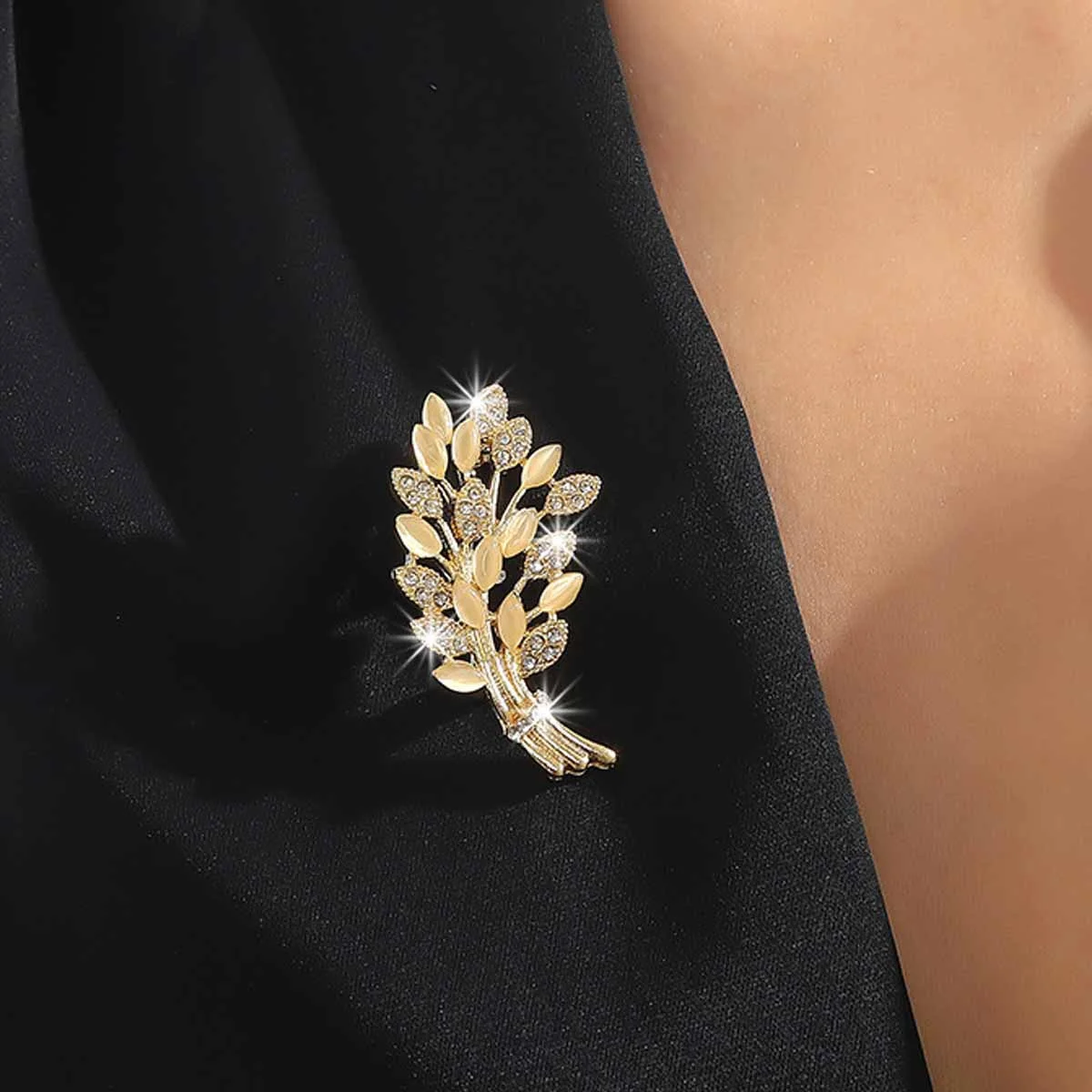 1Pc Charm Creative Wheat Ear Brooch Pin Personalized Fashion Jewelry Accessories Party Birthday Trendy Gift for Men and Women