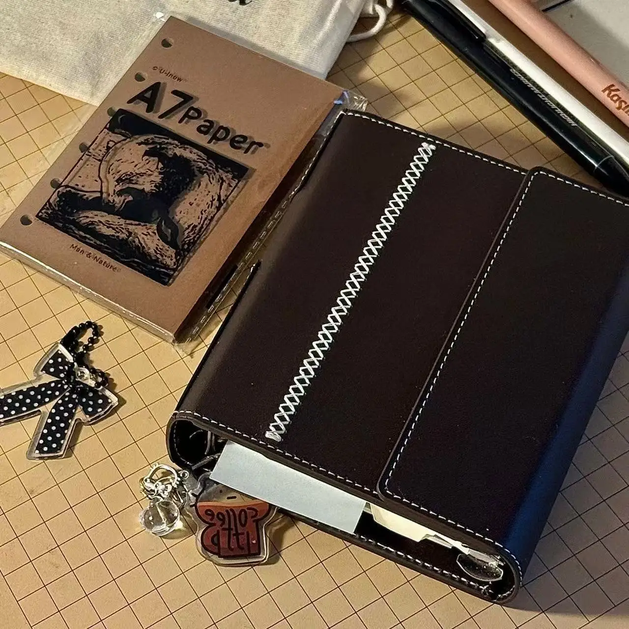 American Brown Triple Fold A7 Double Loop Handbook Creative High Beauty Exquisite Magnetic Buckle Portable Loose Leaf Diary Gift