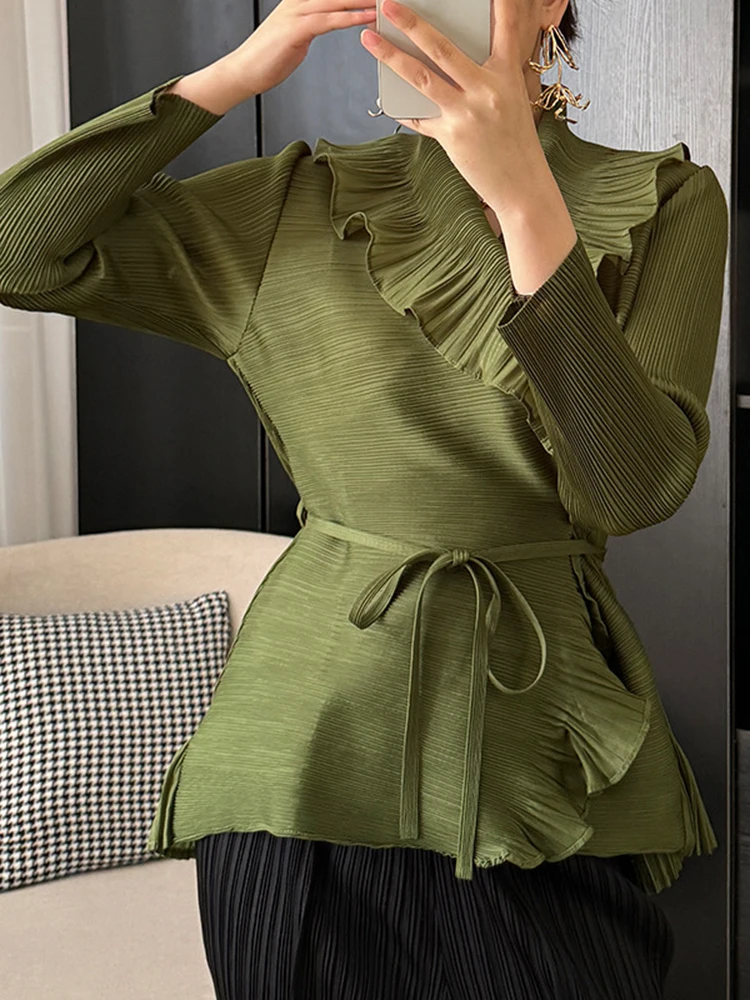 LANMREM Designer Pleated Shirt For Women Long Sleeves Ruffles Belt Waist Solid Color Female Chic Top 2024 Spring New 2DA3800