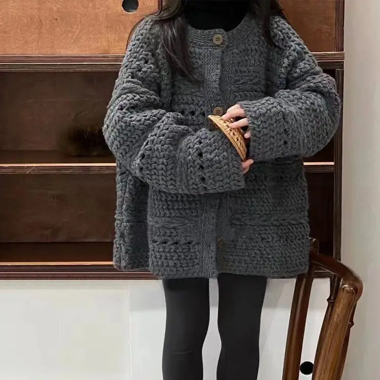 

Girls Autumn Winter Sweater 2025 New Korean Fashionable Childrens Solid Color Long Sleeve Single Breasted Knitted Hollow Out