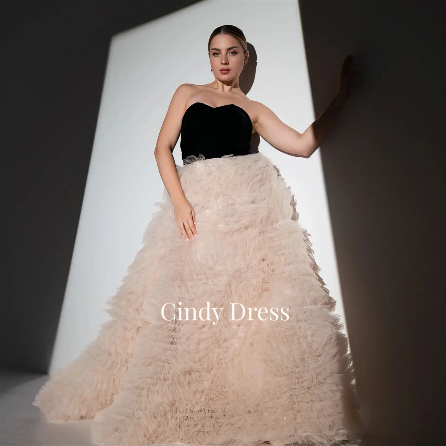 Cindy Customized Wedding Dress Off the Shoulders A-line Multi-layer Robe De Soiree Femmes Short Dresses for Special Occasions