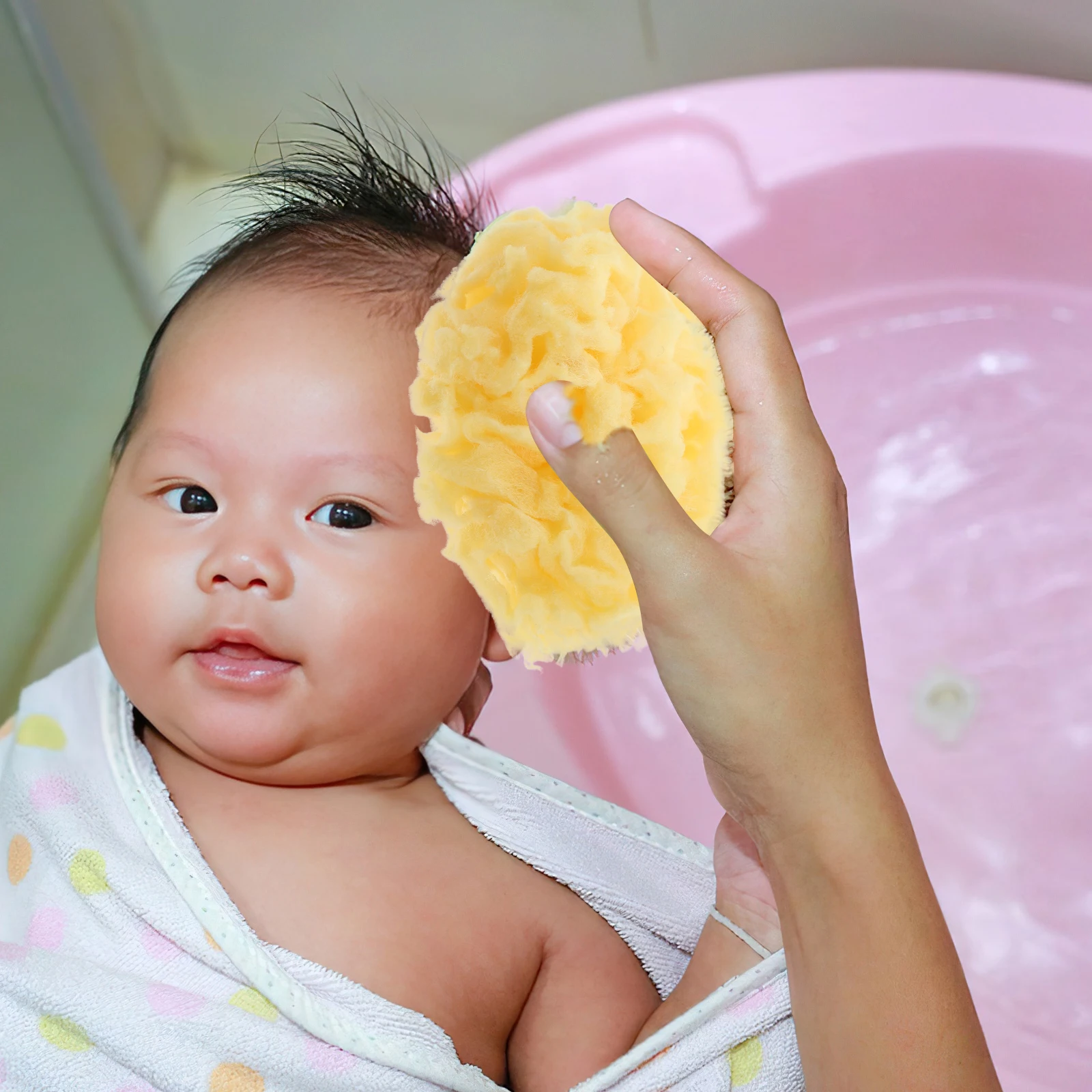 قطعة واحدة من إسفنجة البحر على شكل قرص العسل للاستحمام الطبيعي وتقشير بشرة الطفل من القطن الذهبي