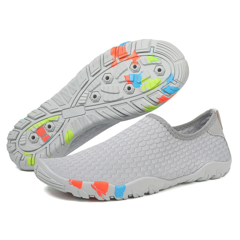 Hot Tt Multifunktionale Wasserschuhe für Männer/Frauen, Prägeprozess-Design, Surfen, Flussverfolgung, Barfußschuhe