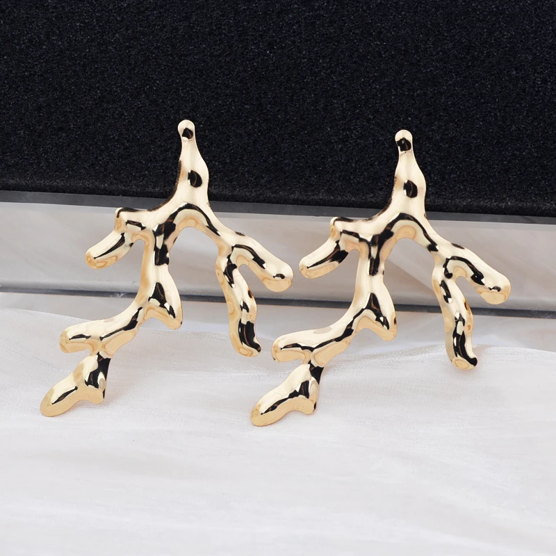 여성용 과장된 브랜치 빅 댕글 귀걸이, 심플 파티 스테이트먼트 주얼리, 레트로 골든 트위스트 메탈 빅 롱 드롭 귀걸이