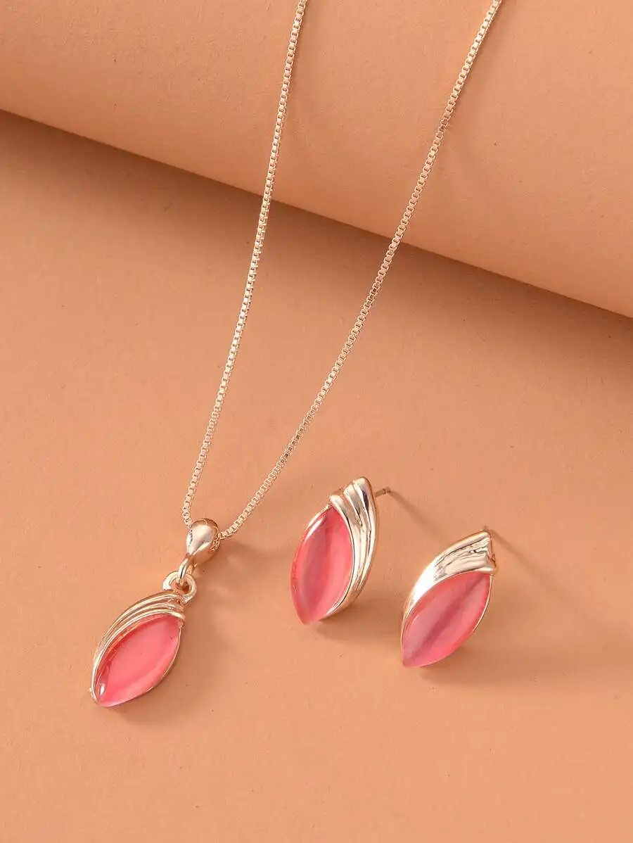 

Water Drop Pendant Necklace And Stud Earrings Set For Women